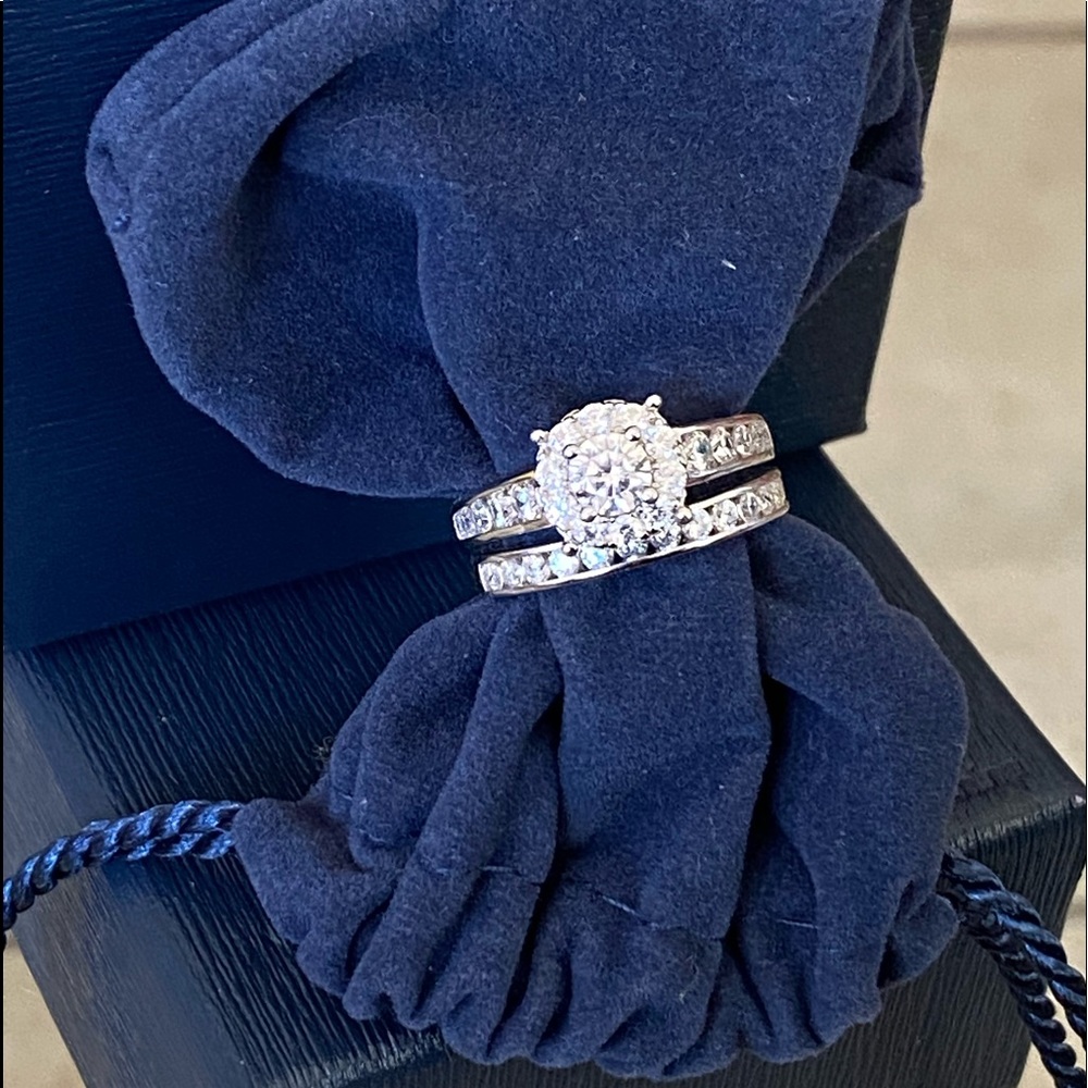 DIAMONIQUE CZ 2pc RING SET Sterling Silver  sz 7